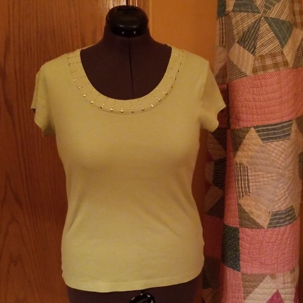🌻🌻Dress Barn Green Tee🌻🌻